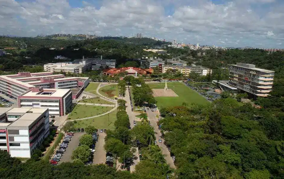 UFMG - Universidade Federal de Minas Gerais - Jornalistas