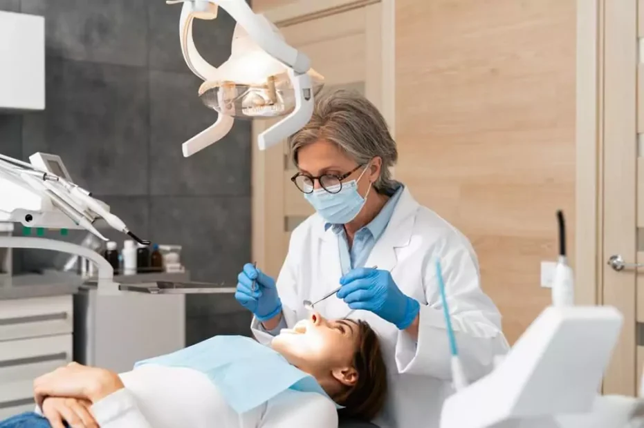 dentista e paciente em consulta